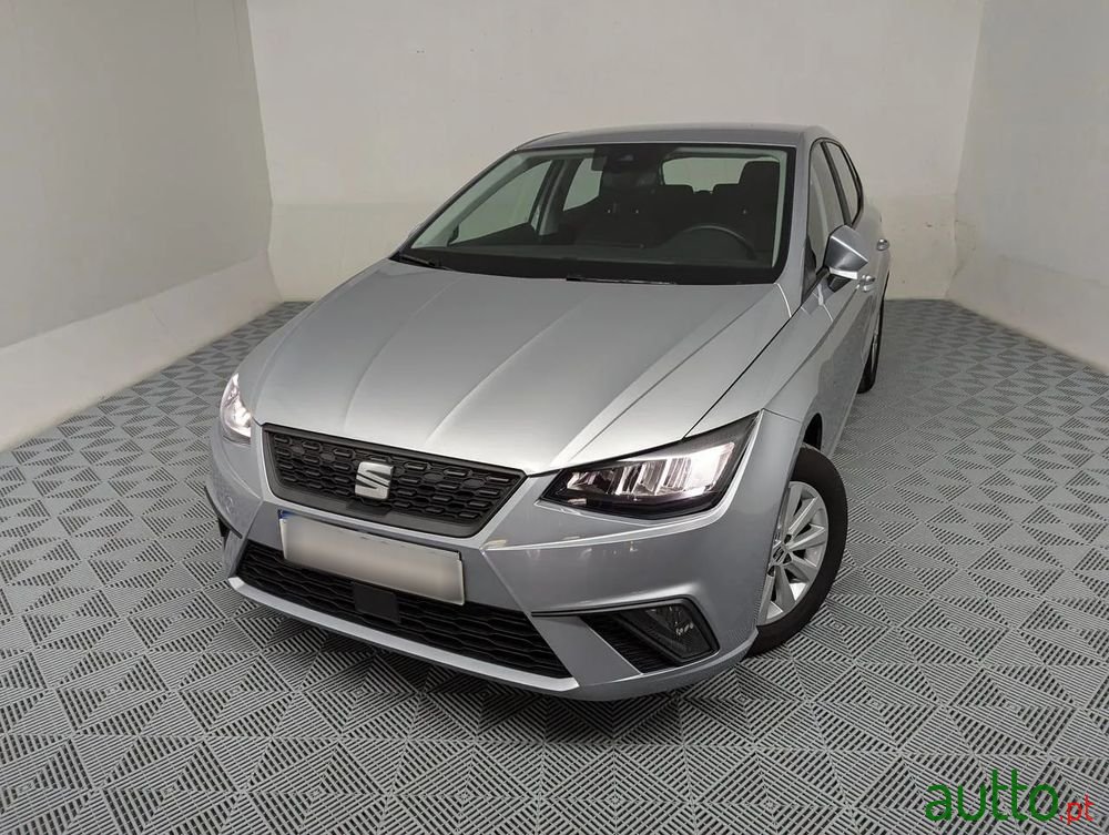 2022' SEAT Ibiza 1.0 Tsi Style Dsg photo #4