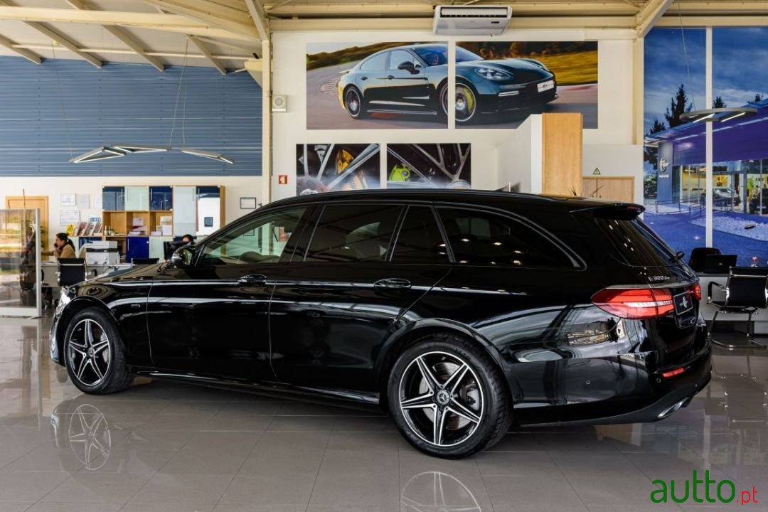 2019' Mercedes-Benz E-300 photo #4