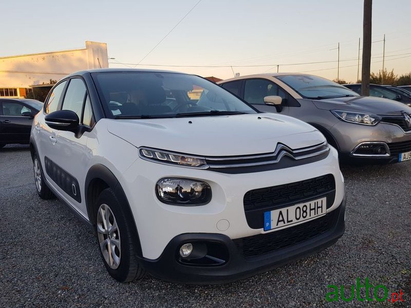 2020' Citroen C3 photo #2