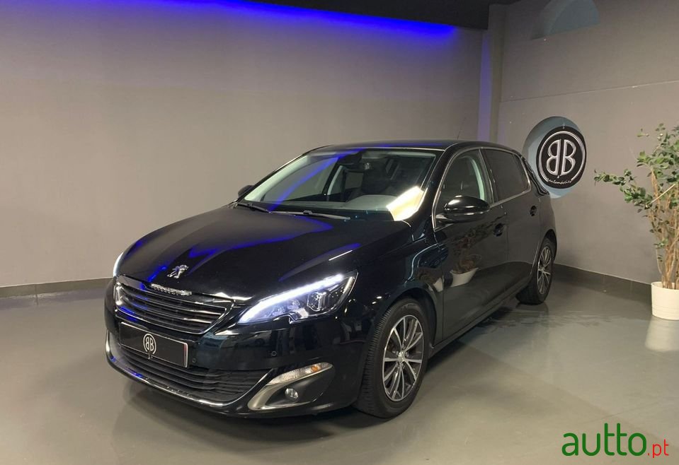 2015' Peugeot 308 photo #1