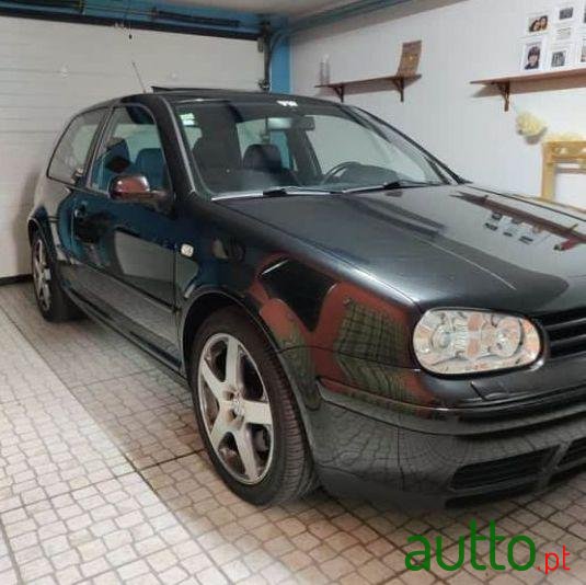 2002' Volkswagen Golf 4 Tdi 150Cv photo #1