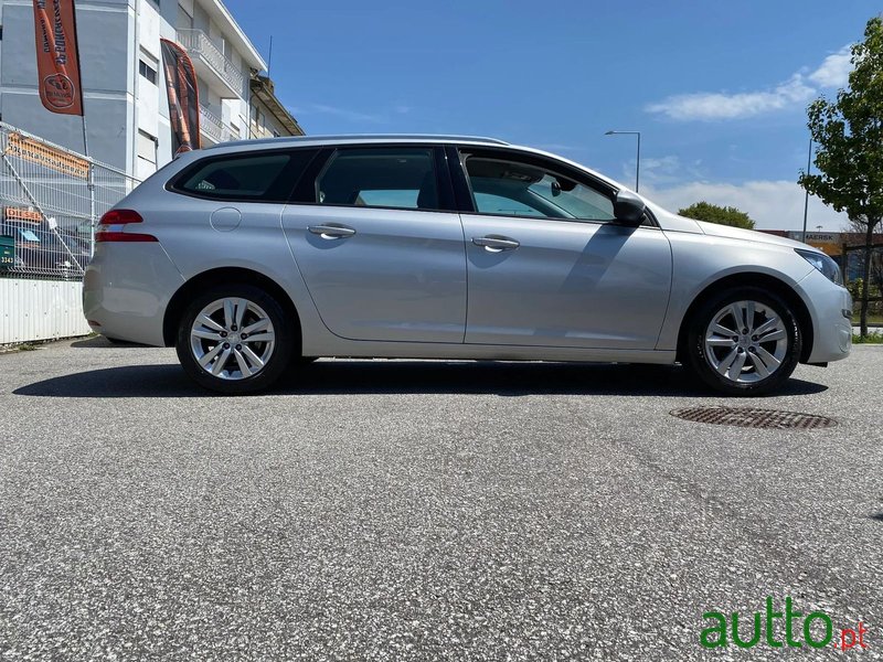 2015' Peugeot 308 Sw photo #6