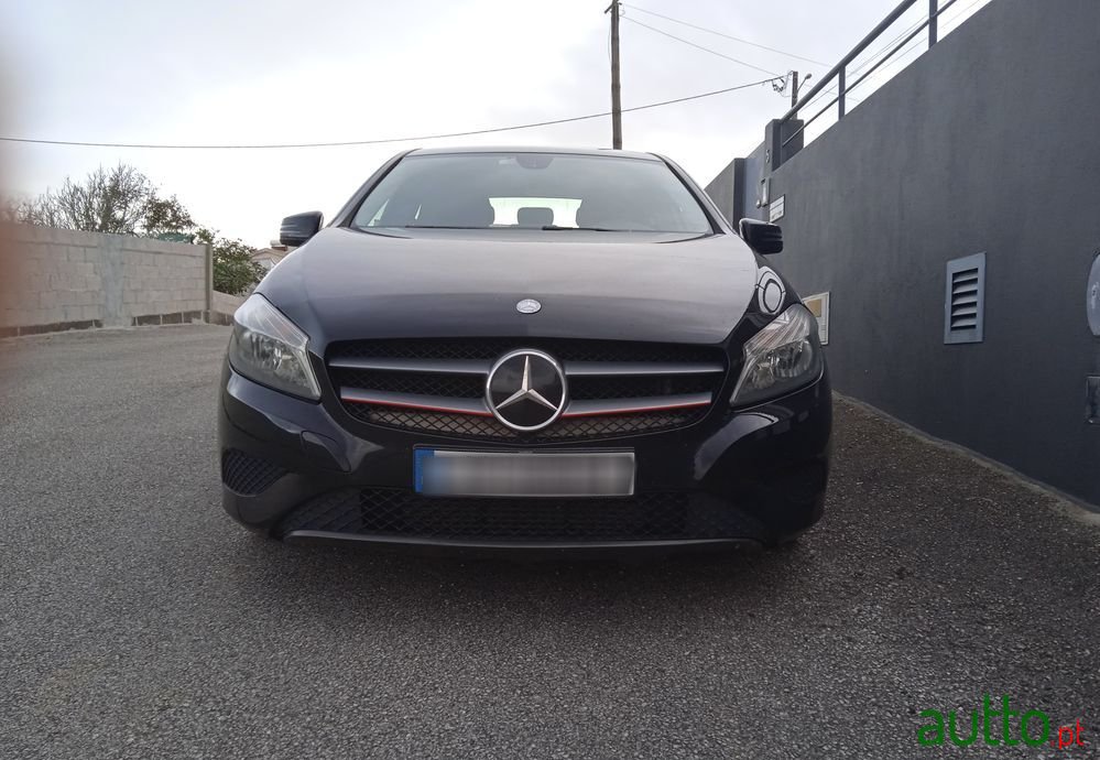 2013' Mercedes-Benz A 180 photo #1