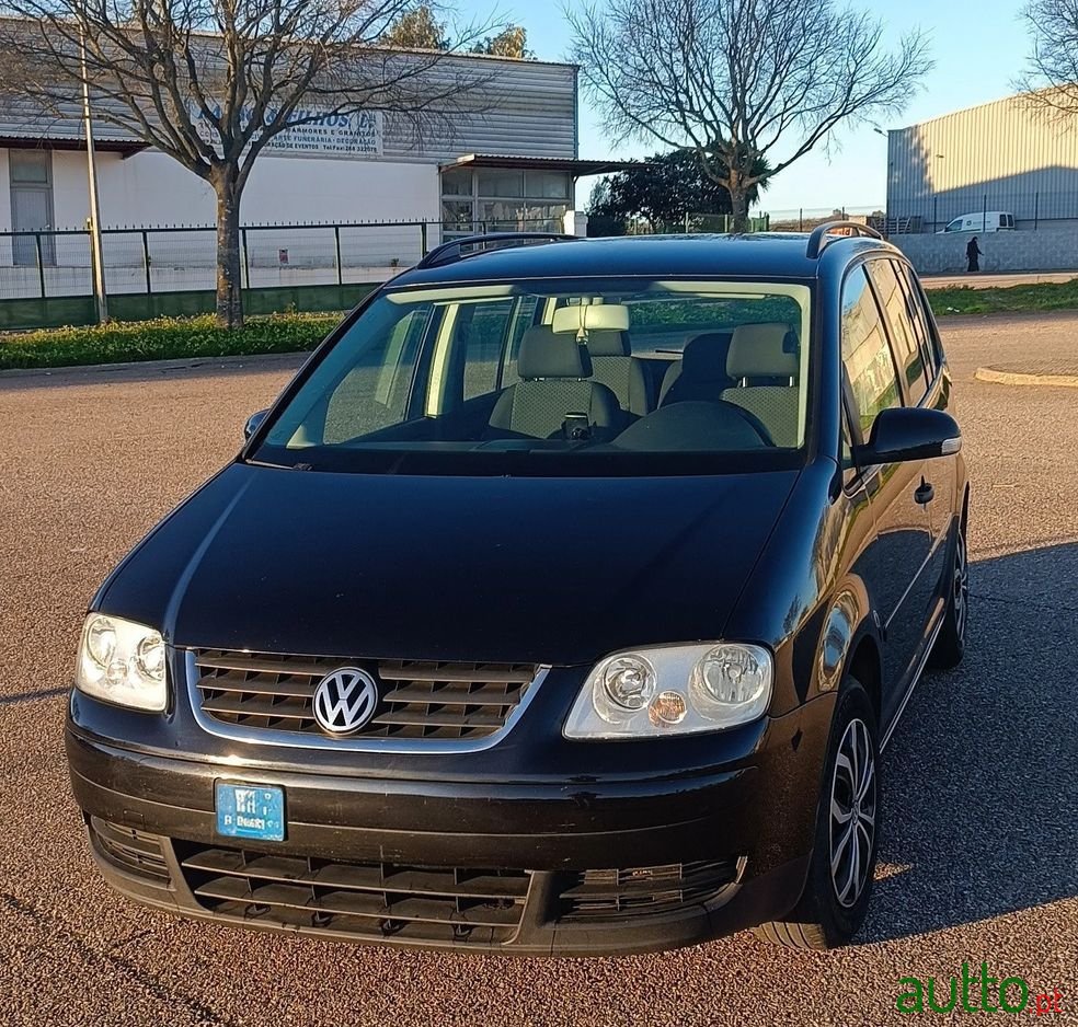 2006' Volkswagen Touran 1.4 Tsi Trendline 5L photo #5