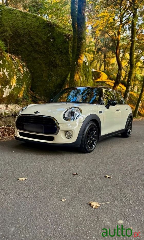 2016' MINI Coupé photo #1