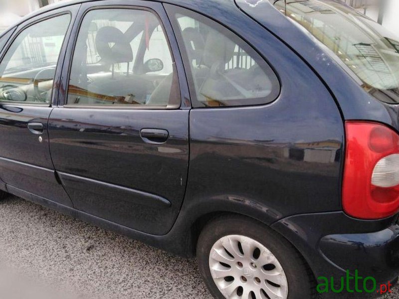 2002' Citroen Xsara Picasso 1.6 photo #2