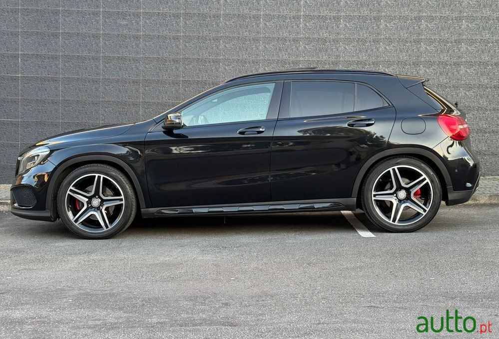 2014' Mercedes-Benz Classe Gla photo #6