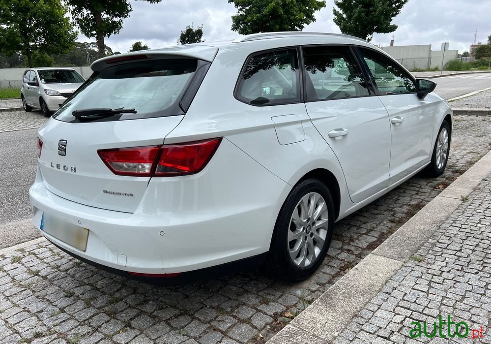 2017' SEAT Leon St photo #4