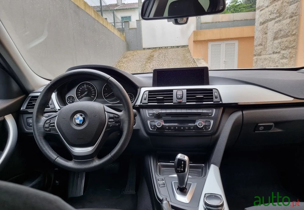 2014' BMW 320 D Auto Line Sport photo #4