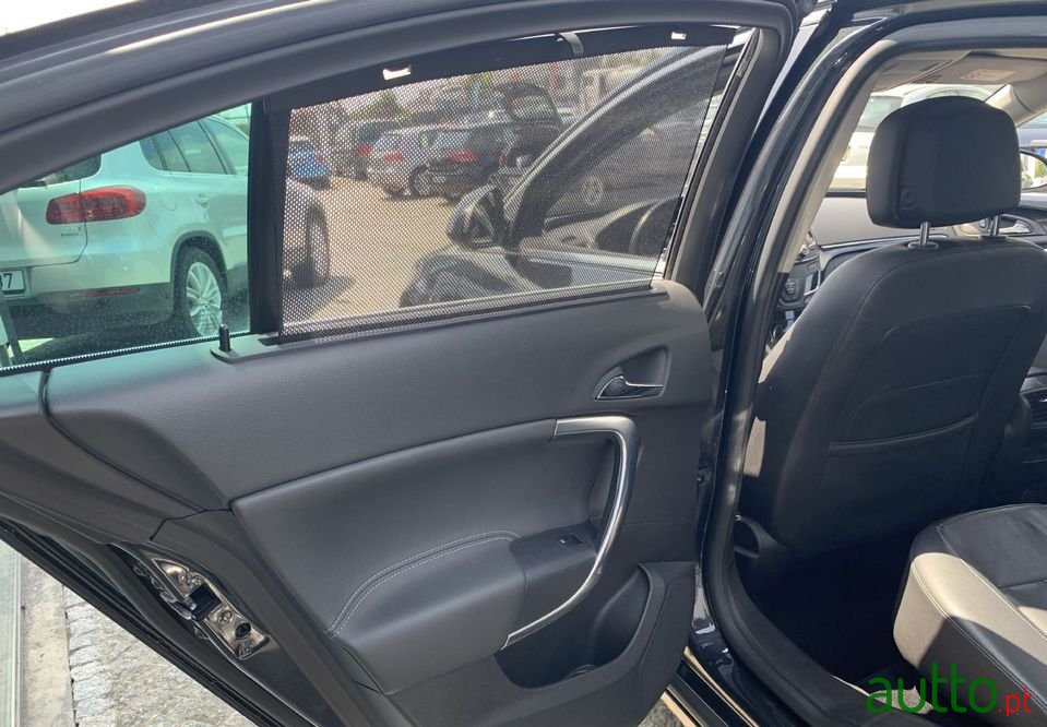 2014' Opel Insignia photo #5