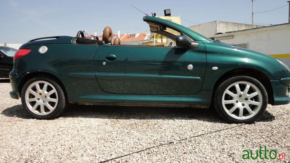 2002' Peugeot 1.6 photo #1