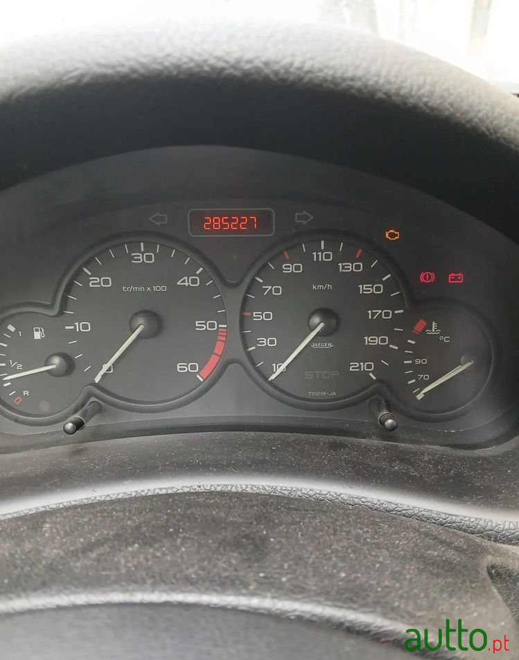 2005' Peugeot 206 1.4 Hdi Look photo #1