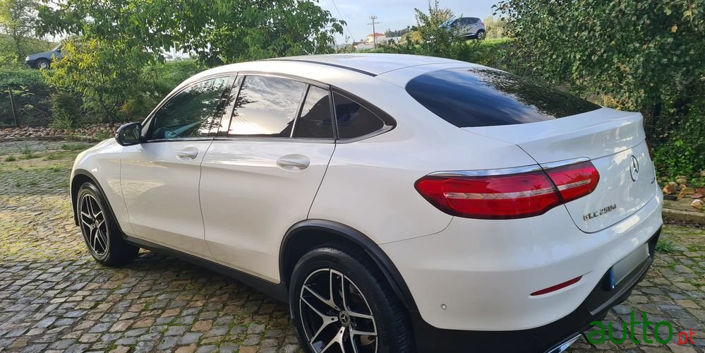 2017' Mercedes-Benz GLC 250 photo #1