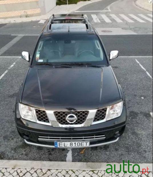 2005' Nissan Navara photo #2