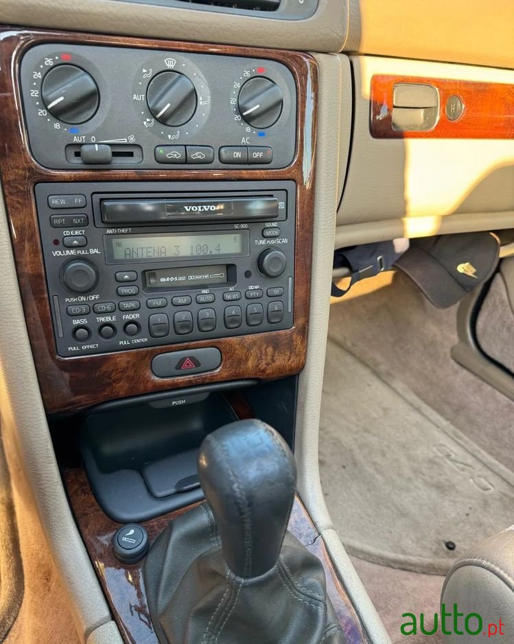 1999' Volvo C70 Cabrio 2.0 Ht photo #5