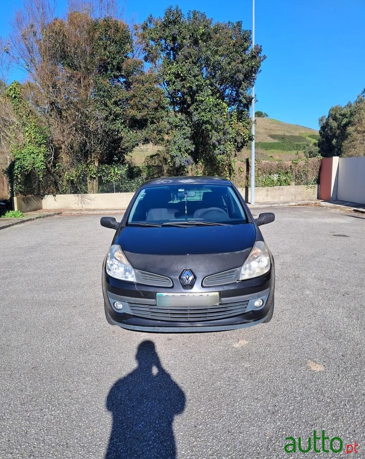 2007' Renault Clio 1.5 Dci Dynamique photo #3