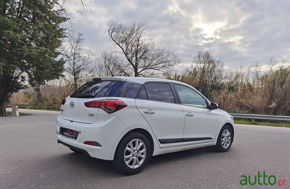 2016' Hyundai i20 photo #4