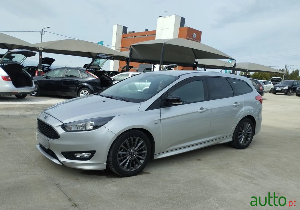 2017' Ford Focus Sw photo #3
