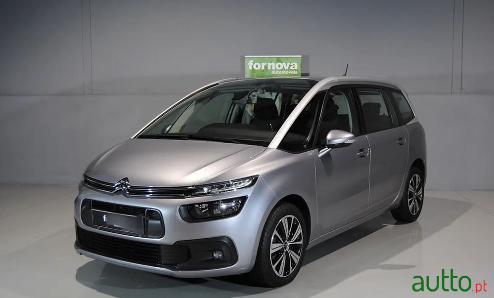 2018' Citroen C4 SpaceTourer photo #1