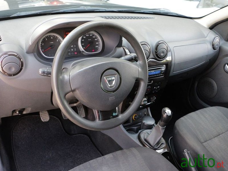 2010' Dacia Duster 1.5 Dci Comfort photo #2