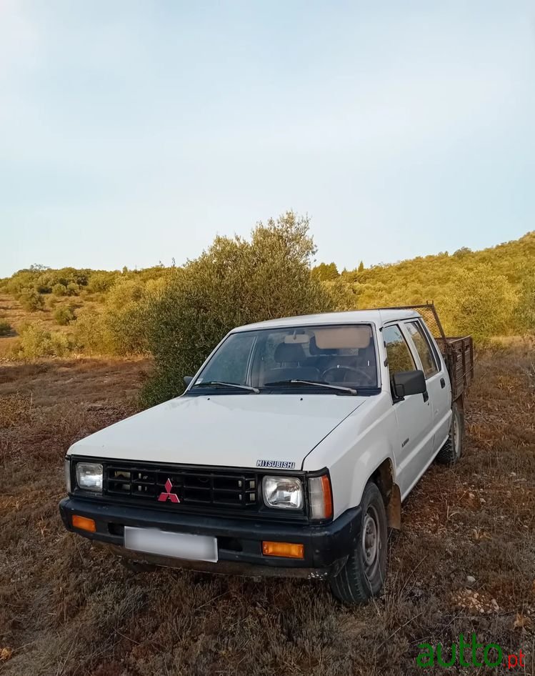 1992' Mitsubishi L200 2.5 D Cd photo #1