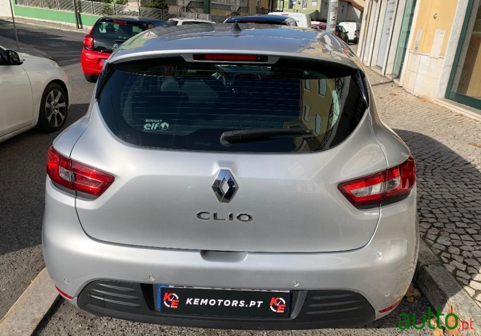 2019' Renault Clio photo #4