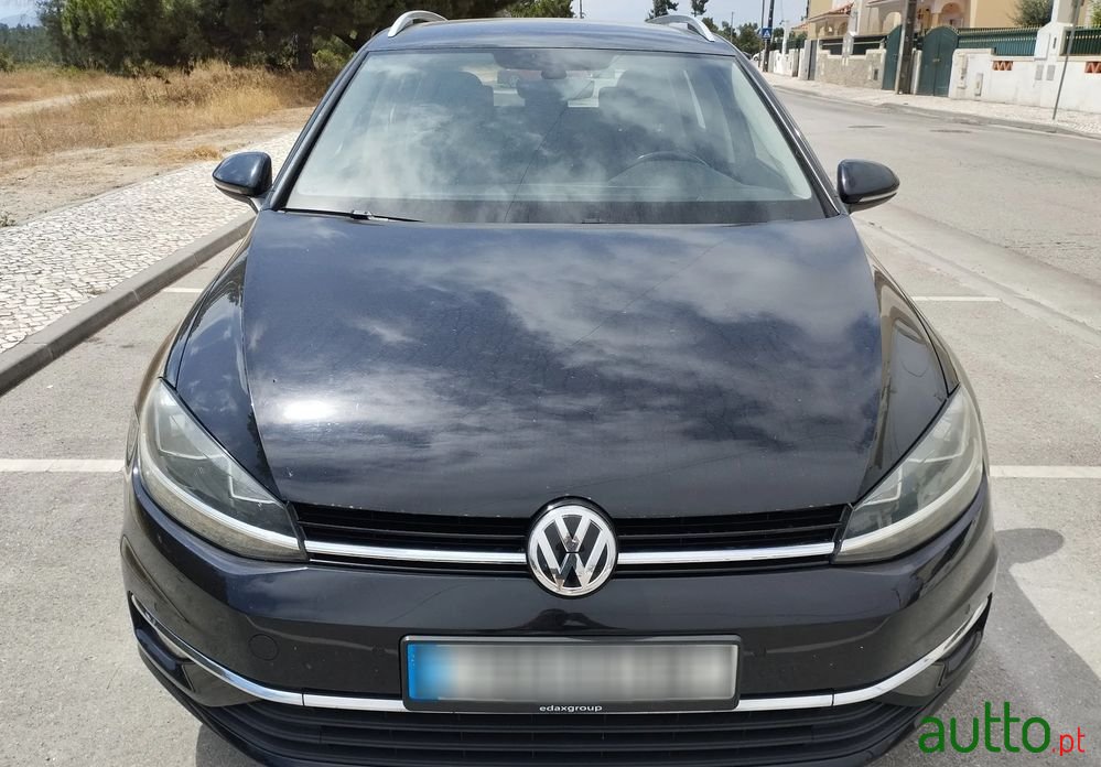 2018' Volkswagen Golf Variant photo #3