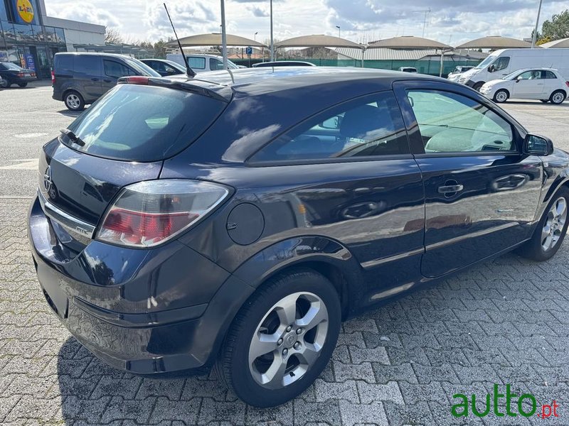 2006' Opel Astra Gtc 1.3 Cdti photo #3