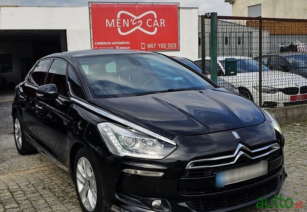 2014' Citroen DS5 photo #1
