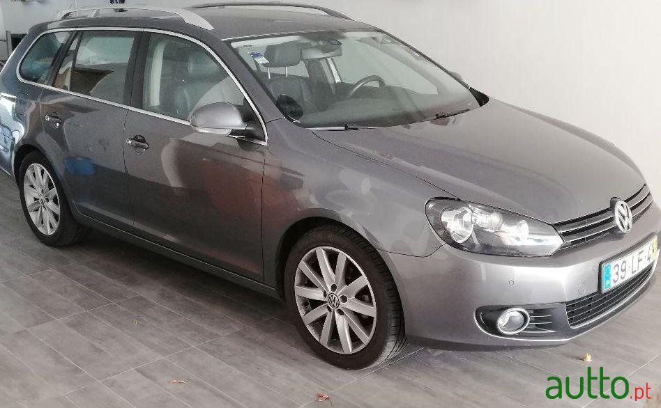 2010' Volkswagen Golf Variant photo #3