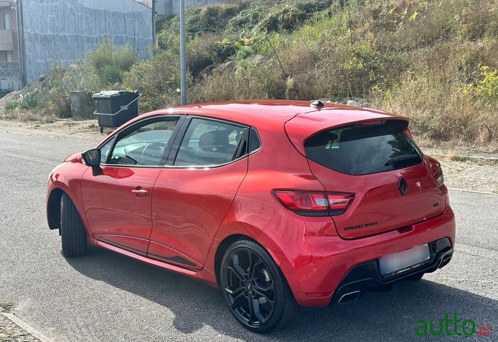 2013' Renault Clio Sport photo #6