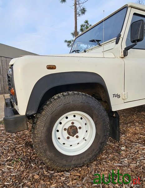 2001' Land Rover Defender photo #5