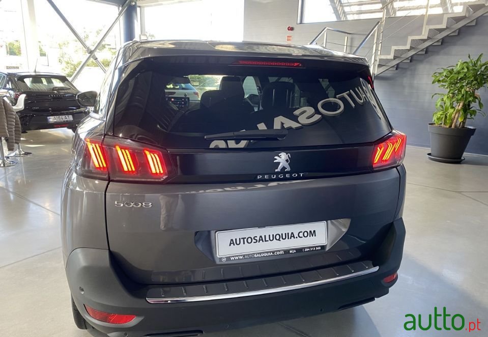 2021' Peugeot 5008 photo #4
