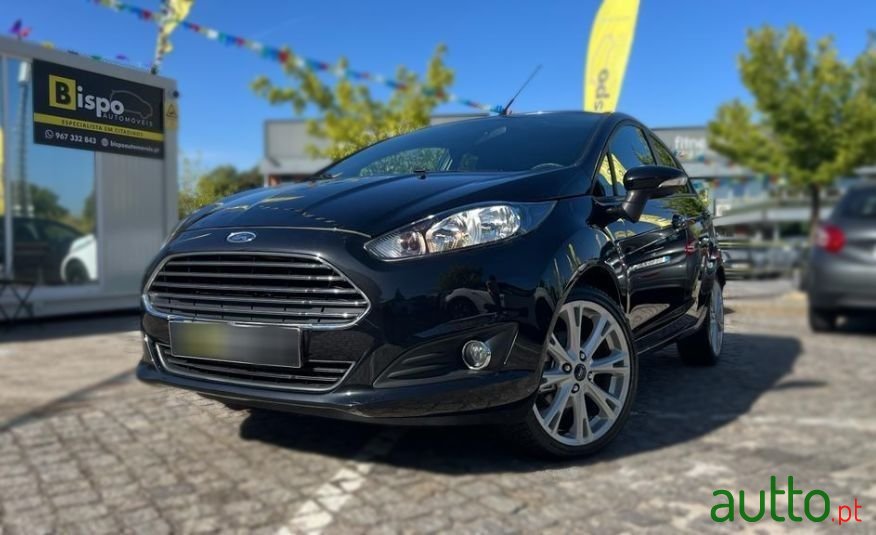 2013' Ford Fiesta photo #1