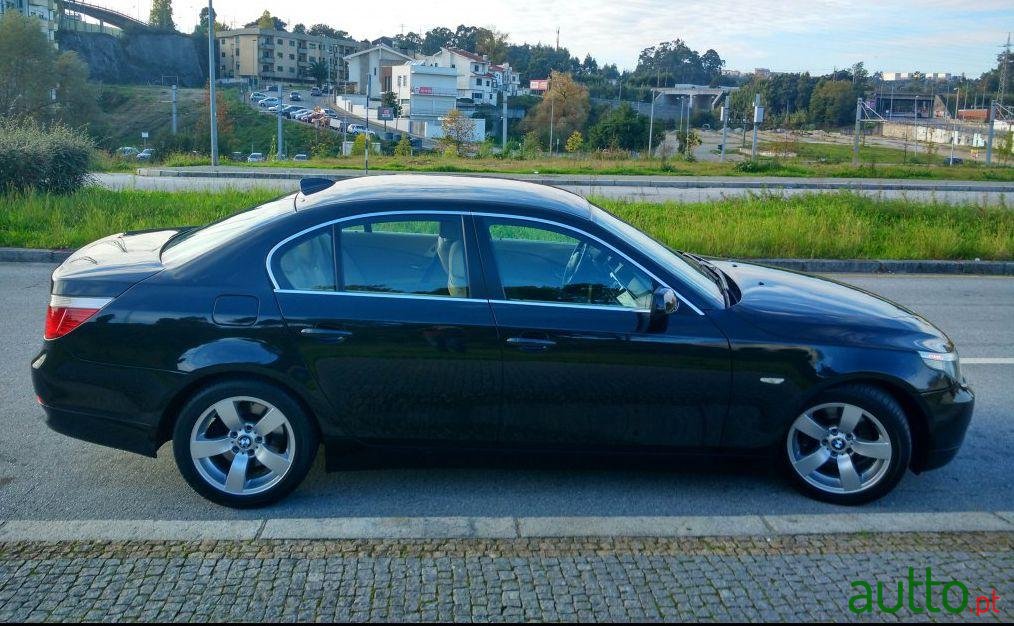 2004' BMW 520 photo #1