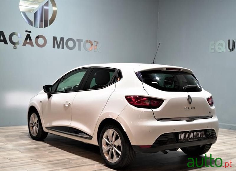 2016' Renault Clio photo #5