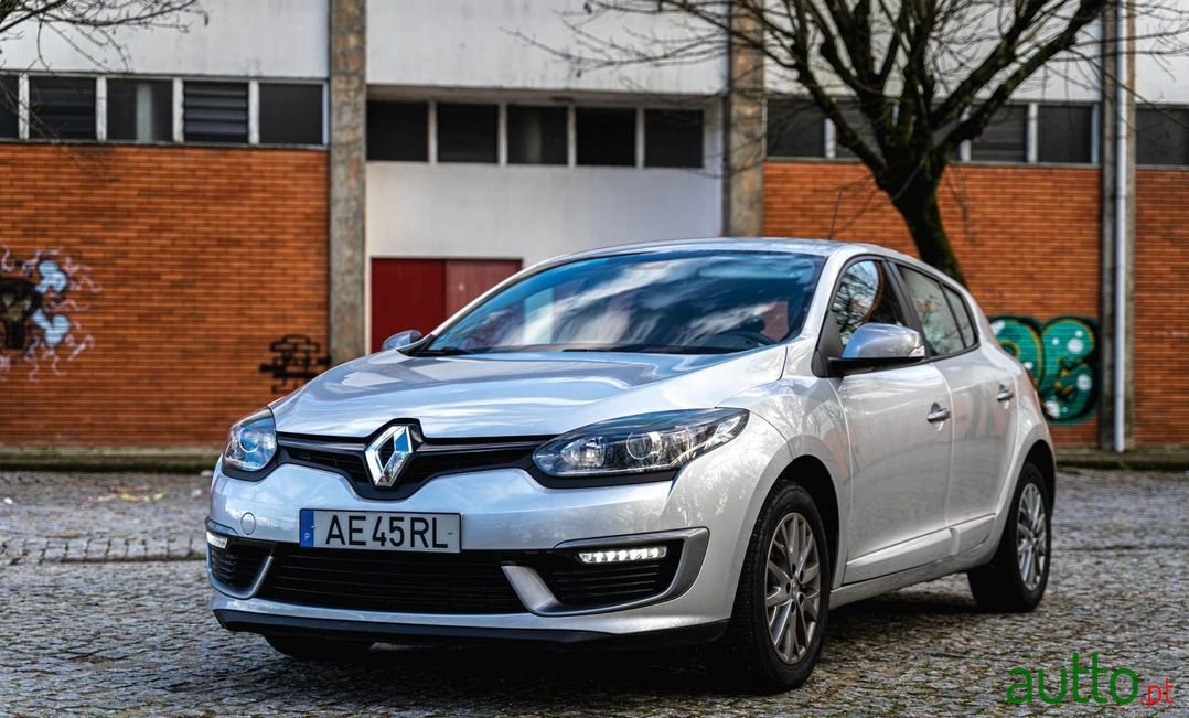 2014' Renault Megane photo #1