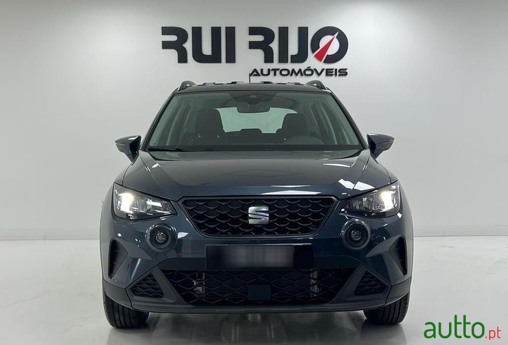 2023' SEAT Arona 1.0 Tsi Style photo #4
