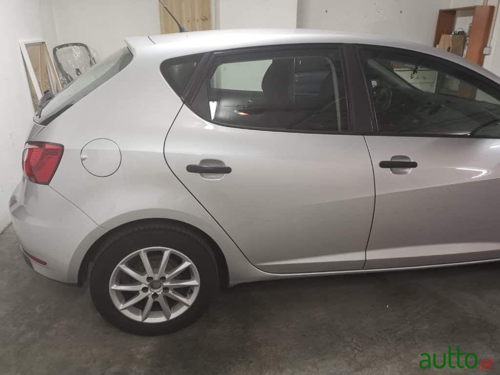 2013' SEAT Ibiza photo #4