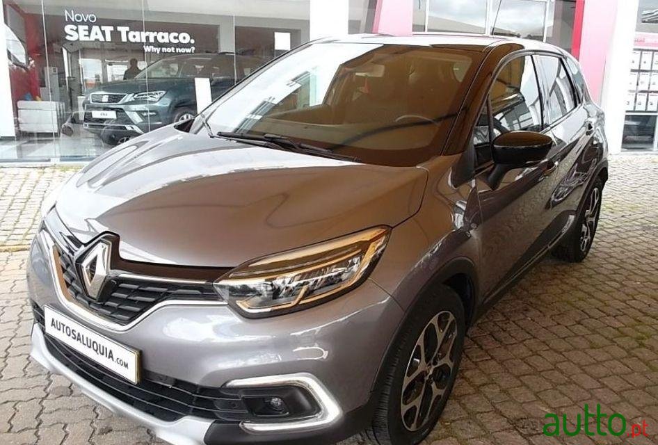 2019' Renault Captur photo #2