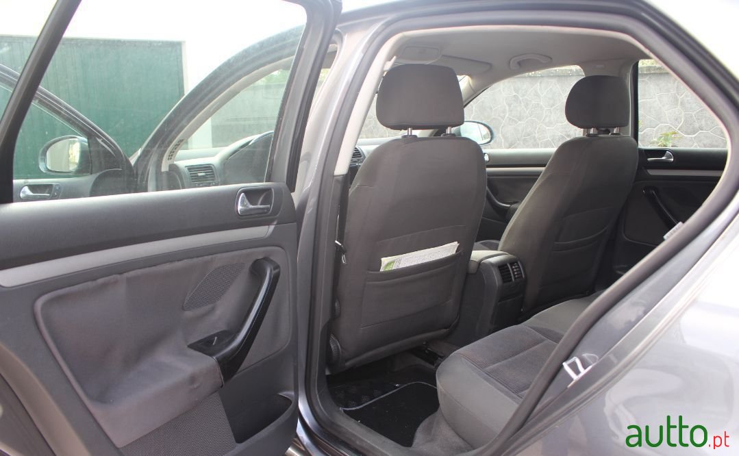 2006' Volkswagen Jetta photo #3