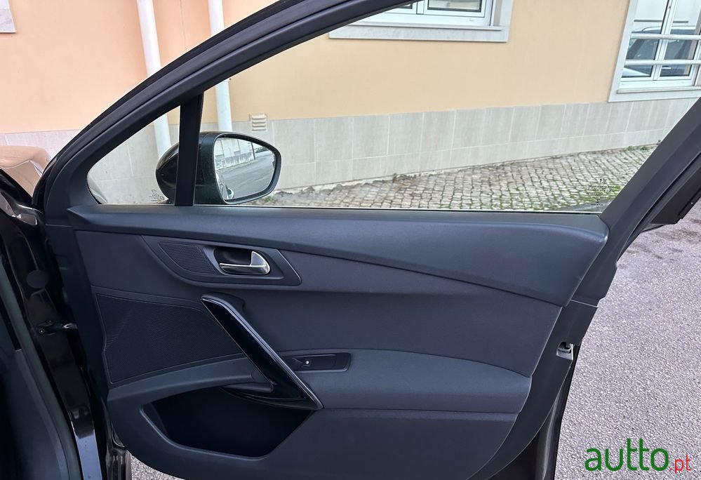 2013' Peugeot 508 Sw photo #3