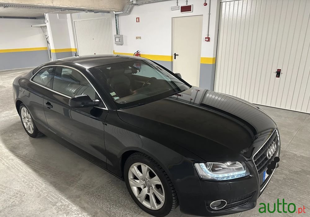 2010' Audi A5 2.0 Tdi photo #1