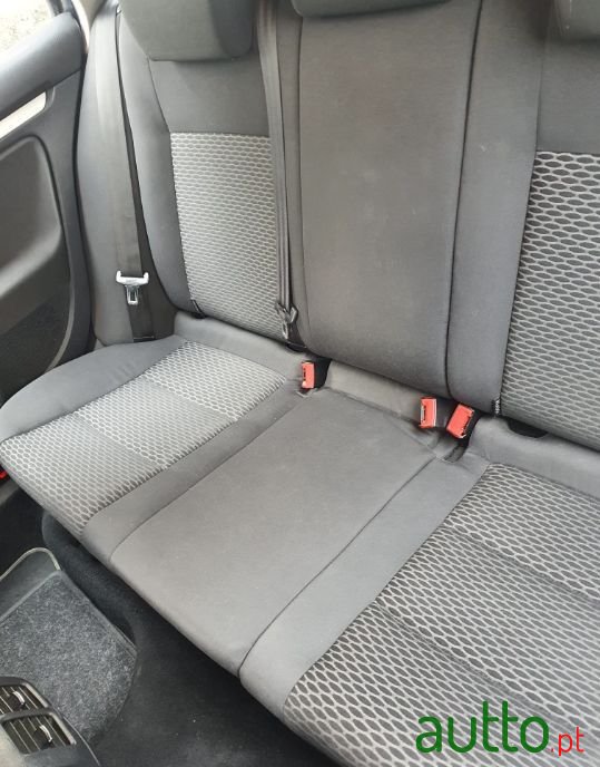 2010' Volkswagen Golf Variant photo #3