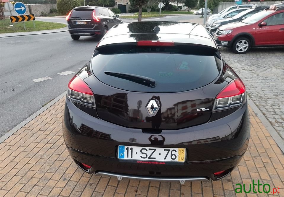 2012' Renault Megane Coupe photo #5