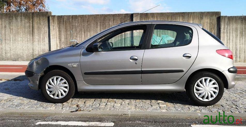 2002' Peugeot 206 photo #3