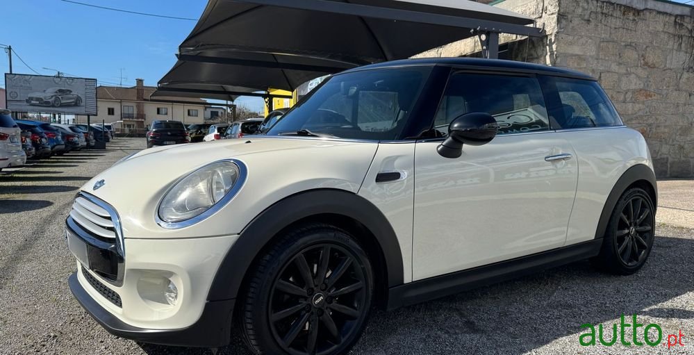 2015' MINI Cooper D 3 Portas photo #1