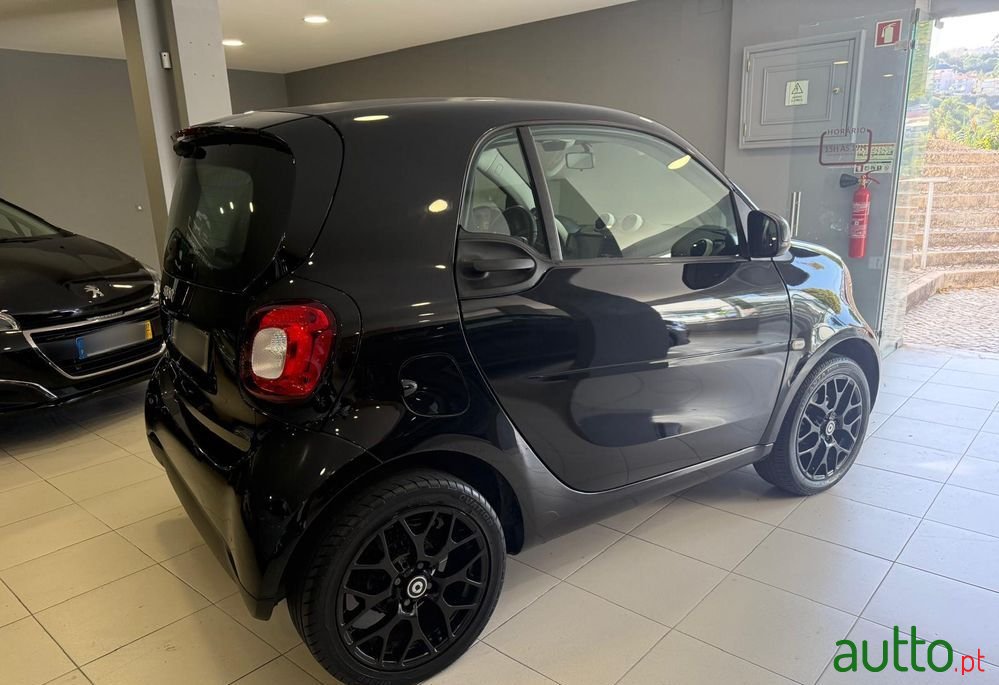 2015' Smart Fortwo 1.0 Passion 71 photo #4