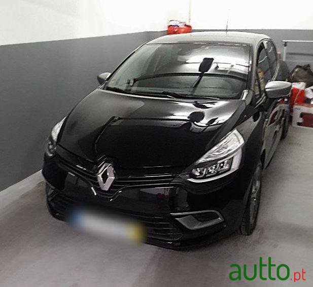 2017' Renault Clio photo #2