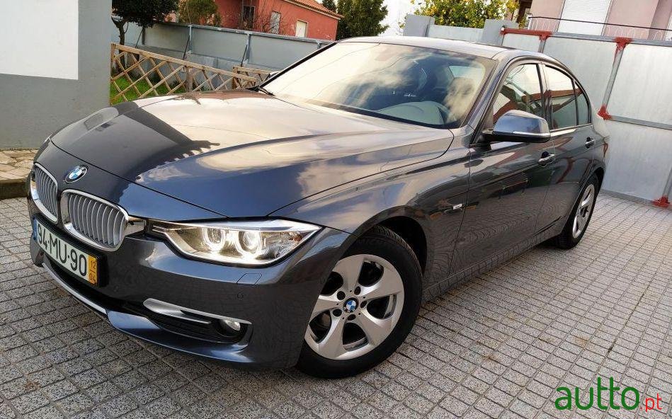 2012' BMW 320 D photo #1